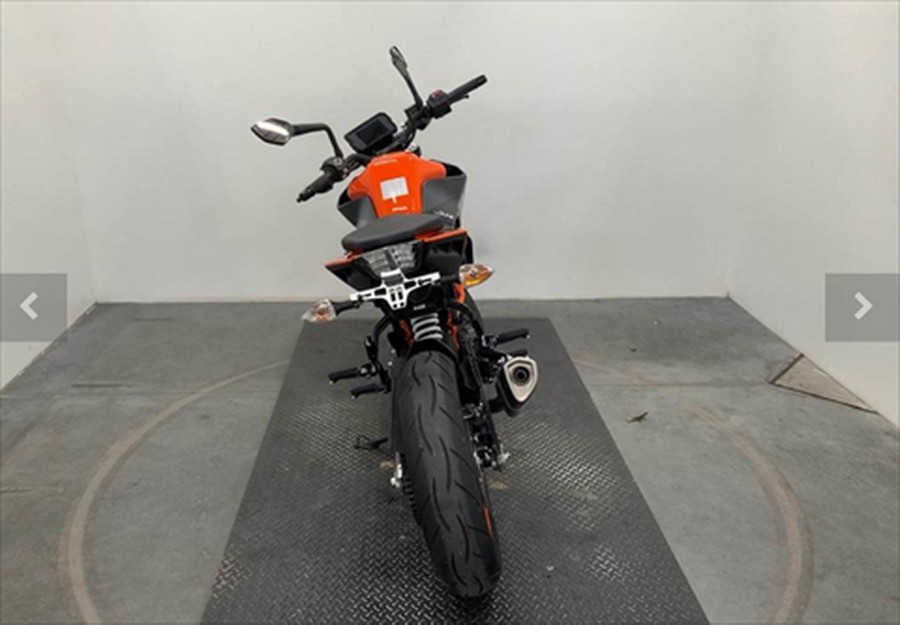 2023 KTM 390 Duke