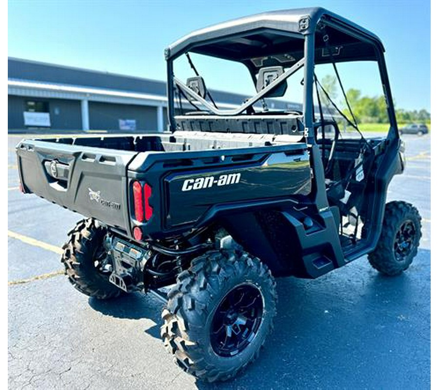 2024 Can-Am Defender XT HD10