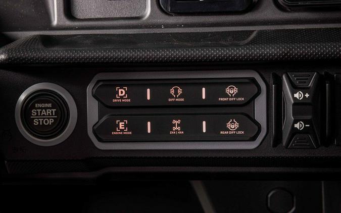 2026 Can-Am Defender MAX Limited HD11 Desert Tan & Carbon Blac