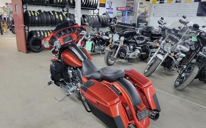 2018 Harley-Davidson® FLHXSE - CVO™ Street Glide®