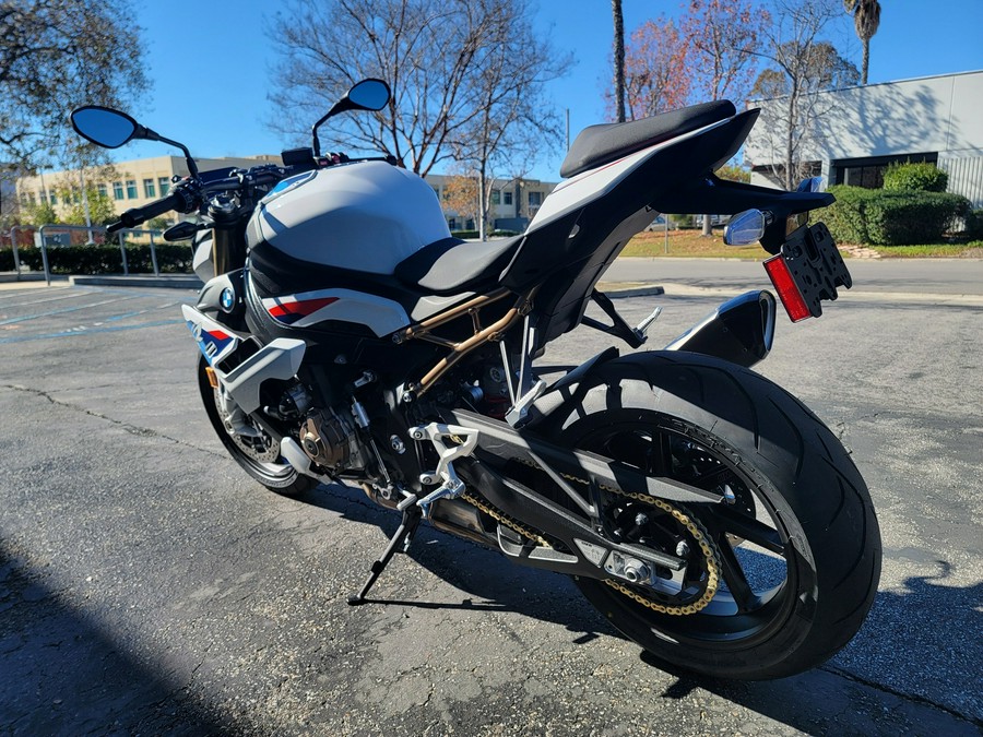 2024 BMW S 1000 R