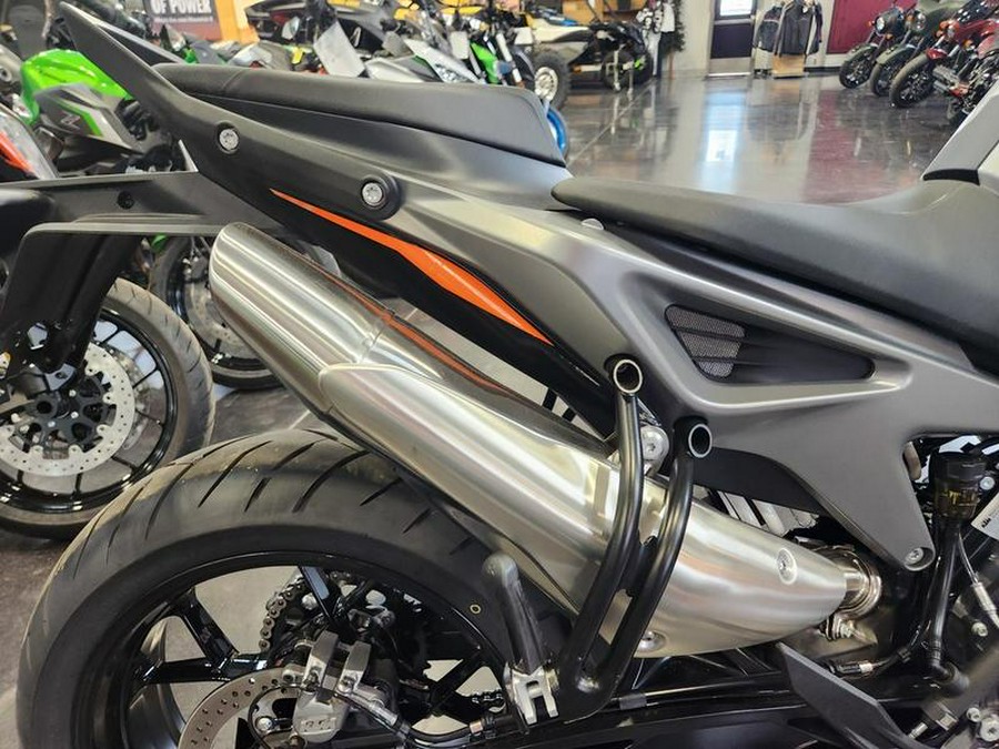 2024 KTM 790 Duke