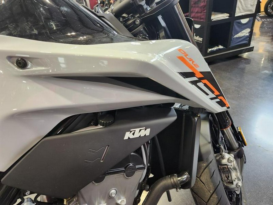 2024 KTM 790 Duke