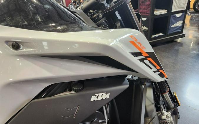 2024 KTM 790 Duke