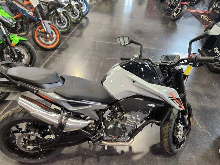 2024 KTM 790 Duke