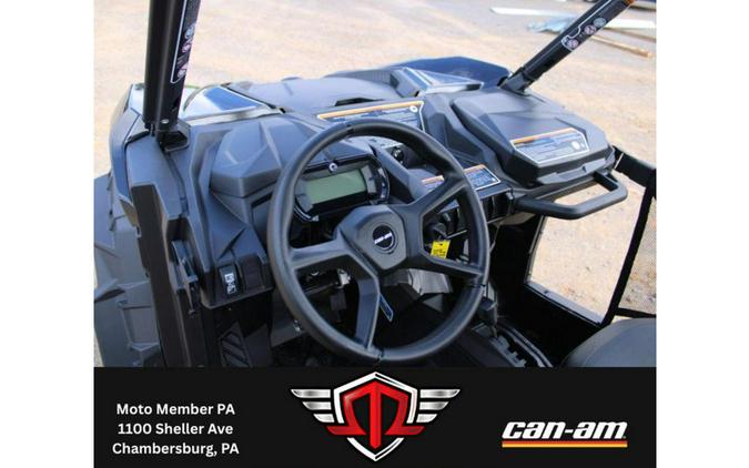 2026 Can-Am Maverick Trail DPS 700