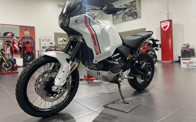 2025 Ducati DesertX - 012035