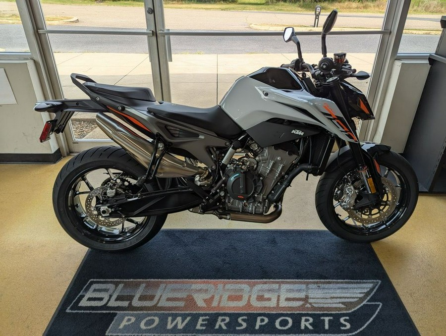 2024 KTM 790 Duke