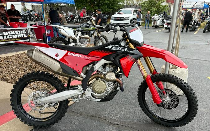 2026 Ducati Desmo450 MX