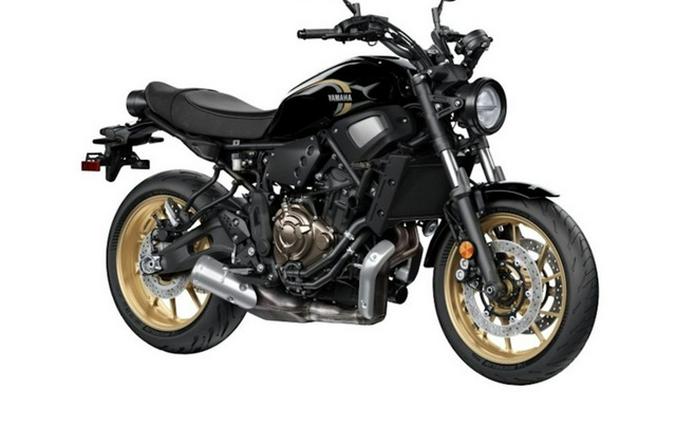 2025 Yamaha XSR 700
