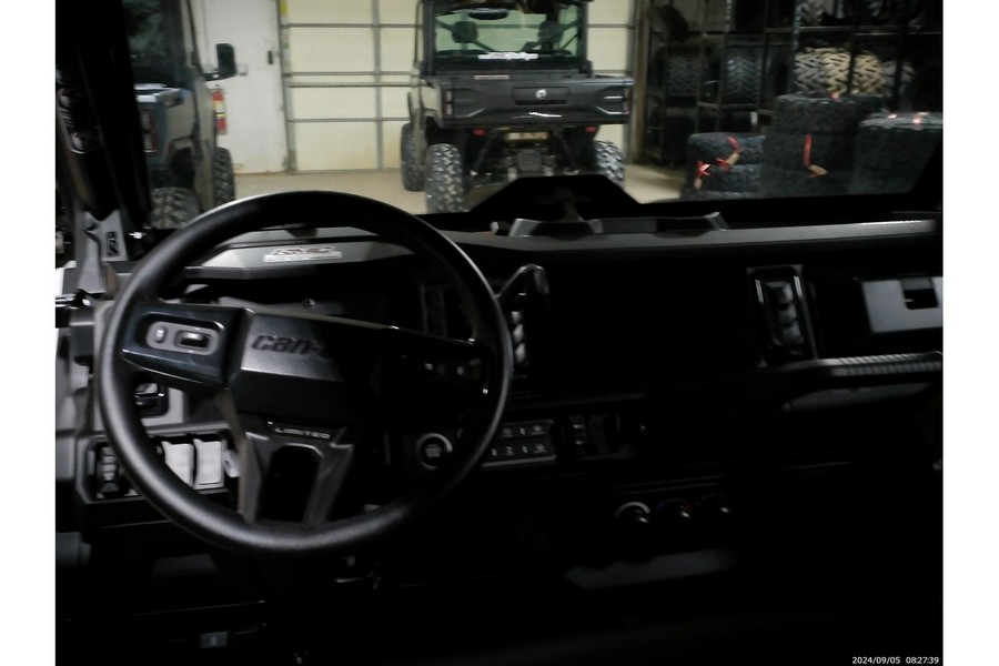 2026 Can-Am Defender MAX Limited HD11