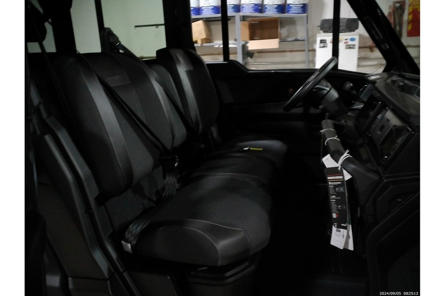 2026 Can-Am Defender MAX Limited HD11