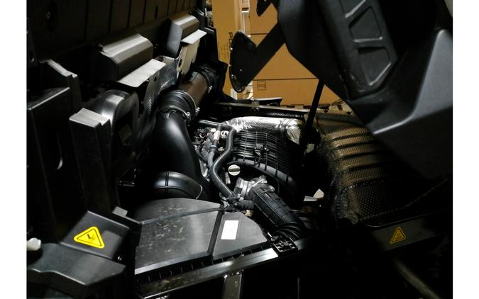 2026 Can-Am Defender MAX Limited HD11