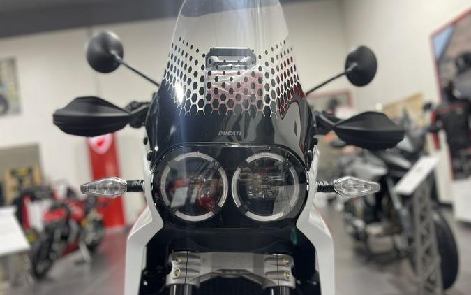 2025 Ducati DesertX DEMO