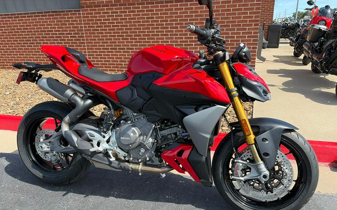 2026 Ducati Streetfighter V2 S