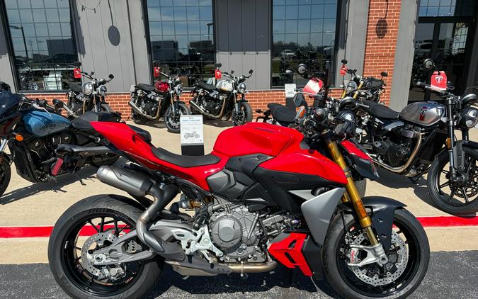 2026 Ducati Streetfighter V2 S