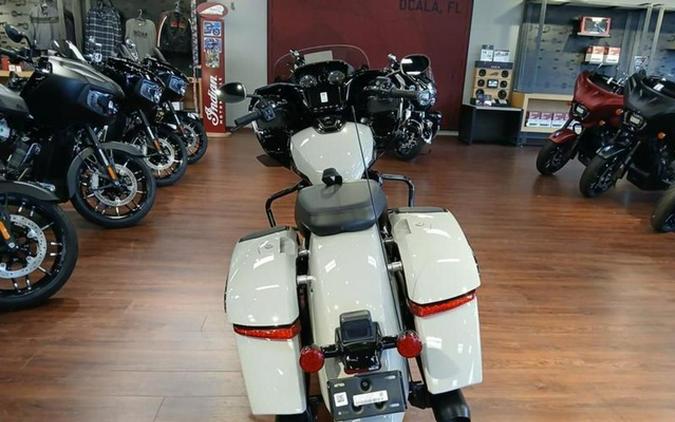 2026 Indian Challenger Dark Horse 112 W/Powerband Audio Chalk With Black Metallic