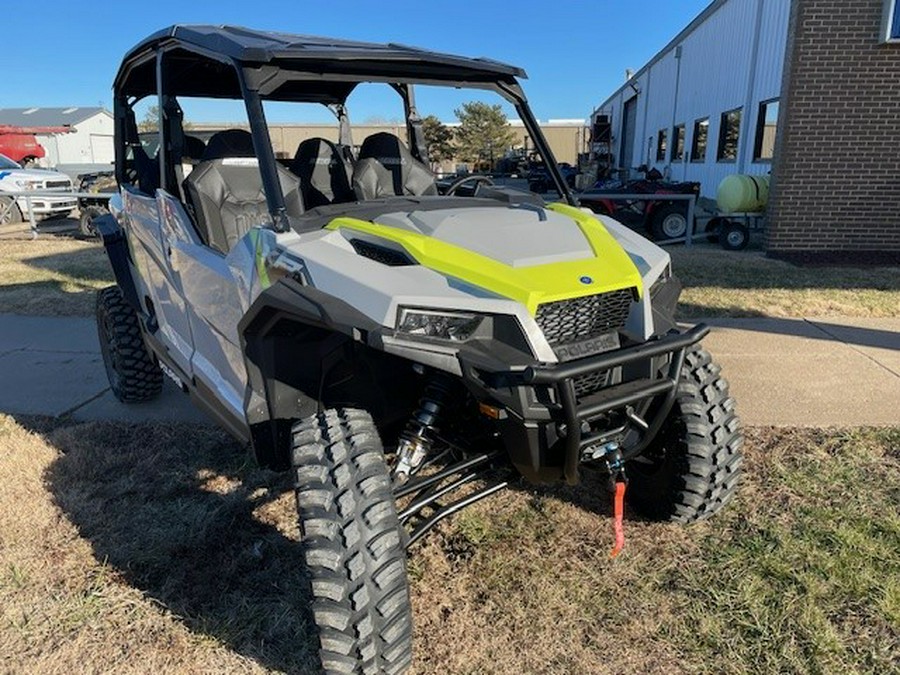 2024 Polaris Industries GENERAL® XP 4 1000 Sport