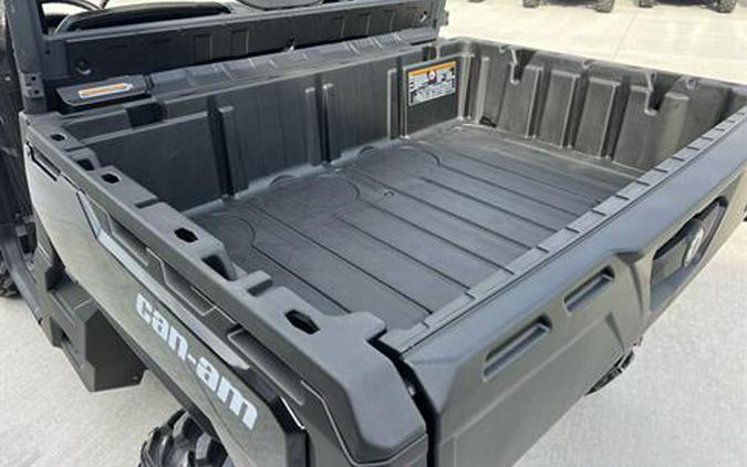 2025 Can-Am Defender XT HD10
