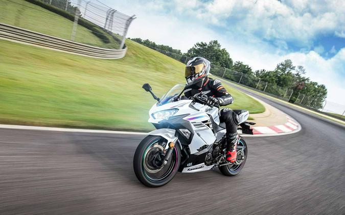 2023 KAWASAKI NINJA 400 ABS - FAM3967