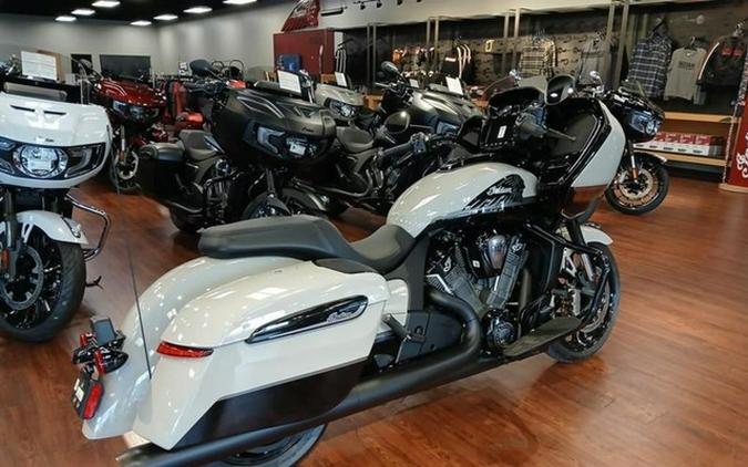 2026 Indian Challenger Dark Horse 112 Chalk With Black Metallic