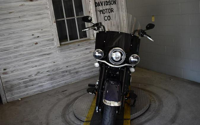 2026 Harley-Davidson® FLHC - Heritage Classic