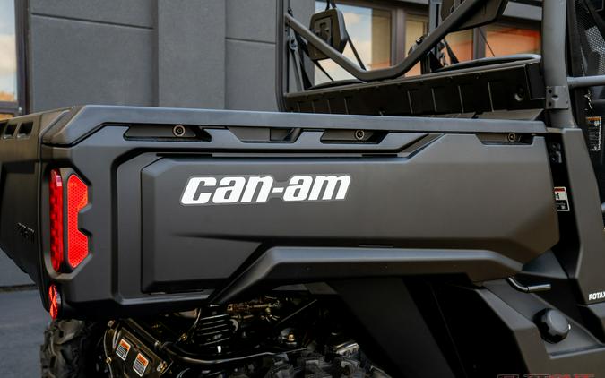 2025 Can-Am DEFENDER HD7 DPS MAX