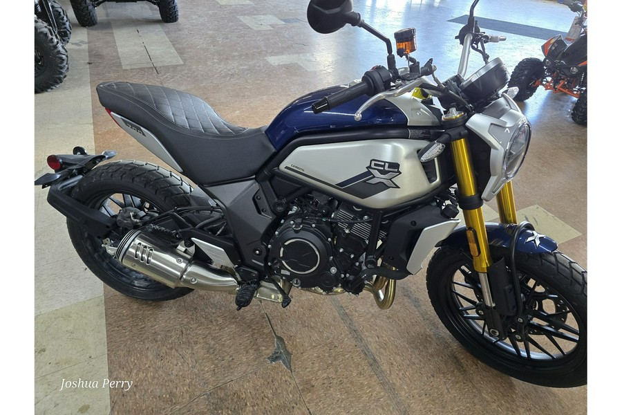 2022 CFMOTO 700CL-X CF700-2US