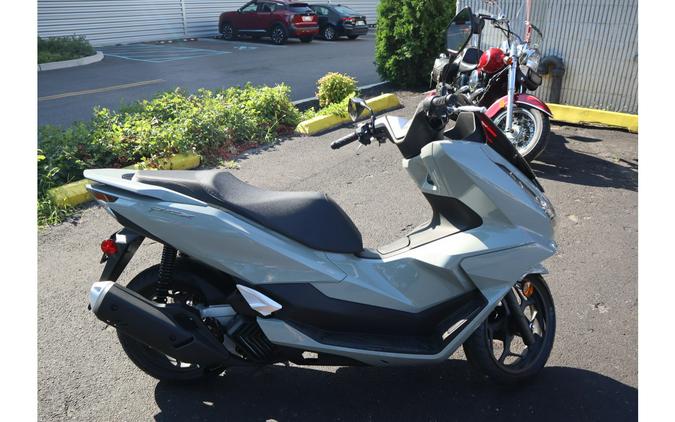 2025 Honda PCX ABS
