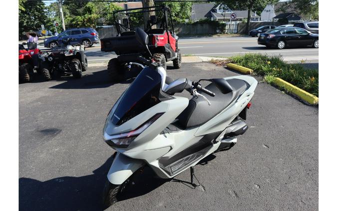 2025 Honda PCX ABS