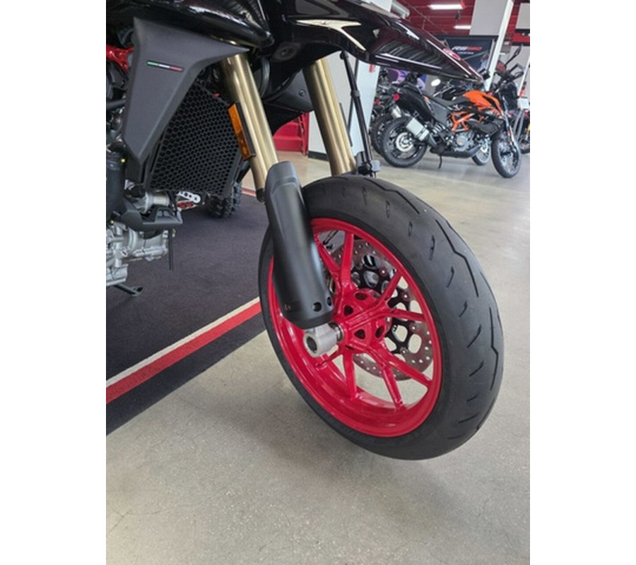 2027 Ducati Hypermotard 698 Mono Nera