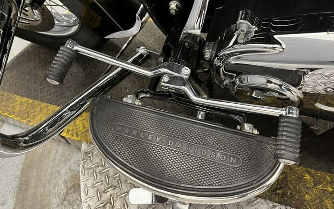 2010 Harley-Davidson® FLSTC - Heritage Softail® Classic