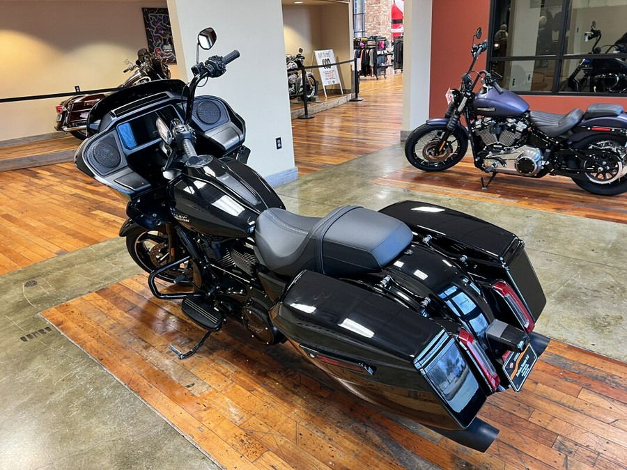 Used 2025 Harley-Davidson Road Glide Grand American Touring Motorcycle For Sale Near Memphis, TN