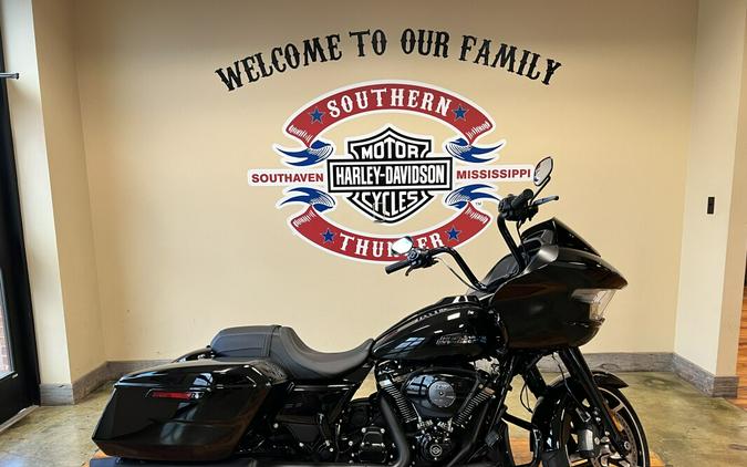 Used 2025 Harley-Davidson Road Glide Grand American Touring Motorcycle For Sale Near Memphis, TN