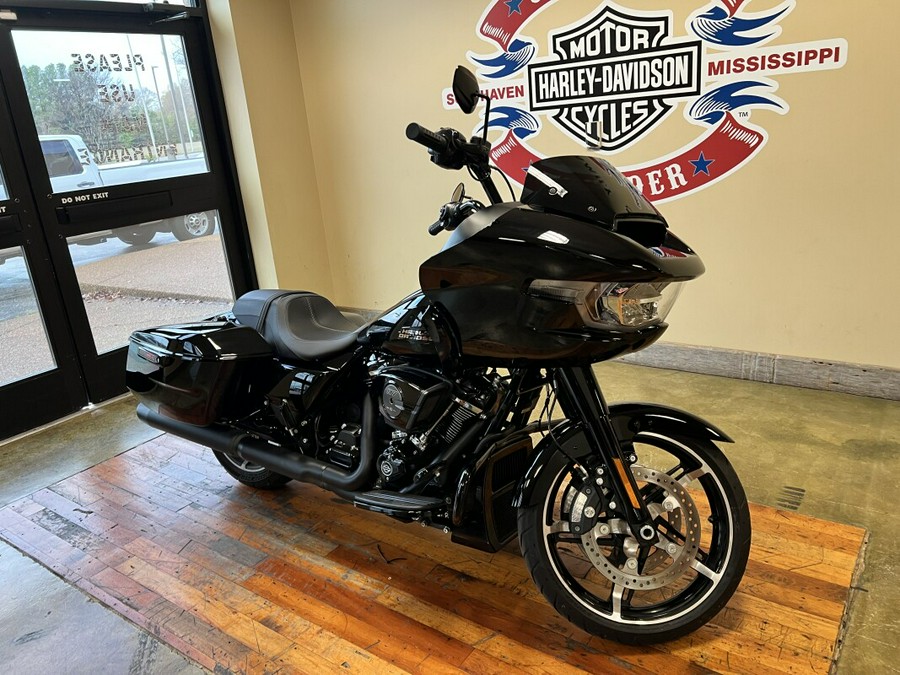 Used 2025 Harley-Davidson Road Glide Grand American Touring Motorcycle For Sale Near Memphis, TN