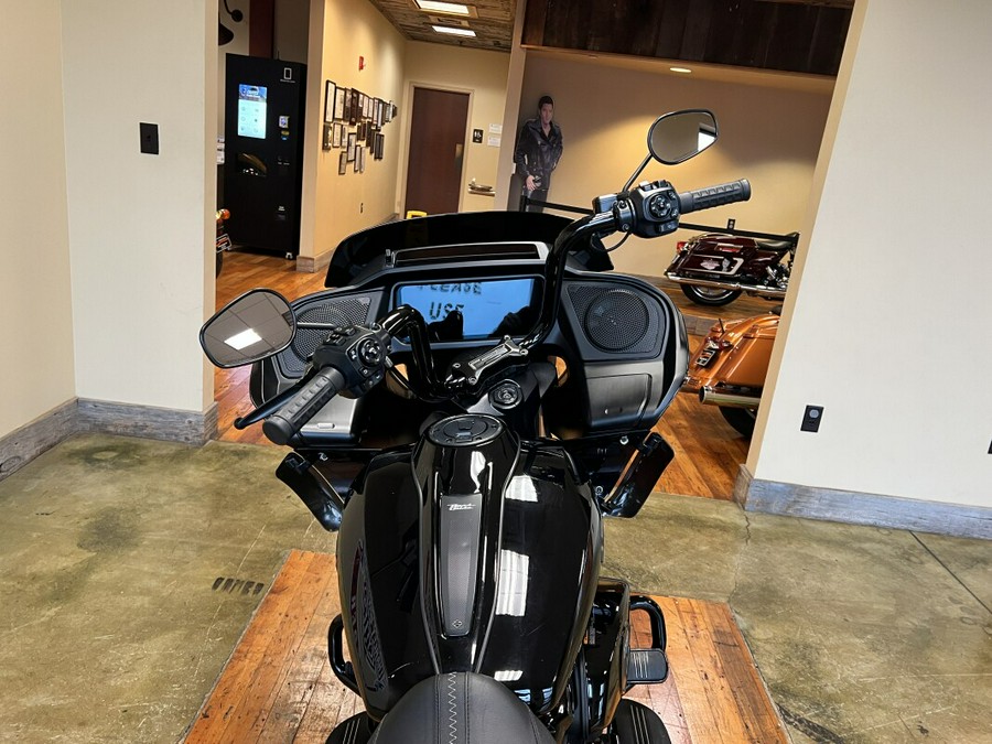 Used 2025 Harley-Davidson Road Glide Grand American Touring Motorcycle For Sale Near Memphis, TN