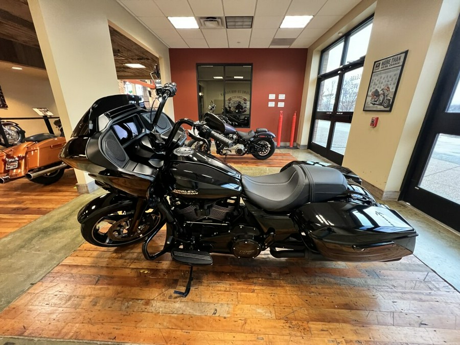 Used 2025 Harley-Davidson Road Glide Grand American Touring Motorcycle For Sale Near Memphis, TN