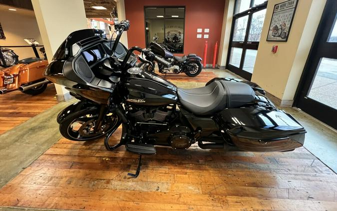 Used 2025 Harley-Davidson Road Glide Grand American Touring Motorcycle For Sale Near Memphis, TN