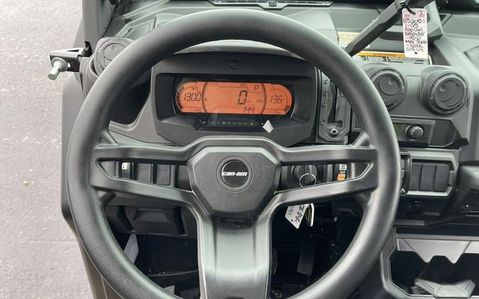 2025 Can-Am® Defender MAX Lone Star Cab HD10