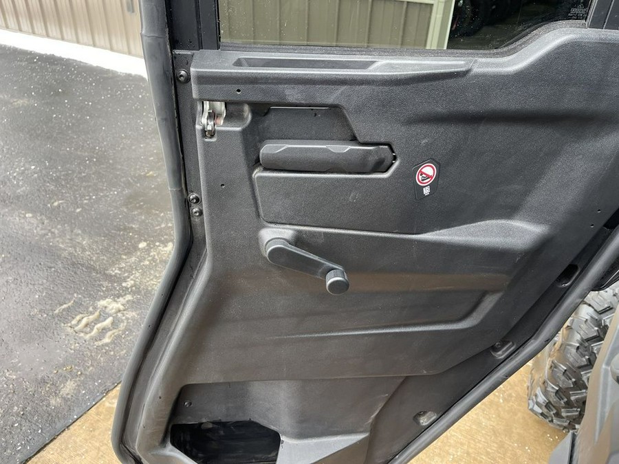 2025 Can-Am® Defender MAX Lone Star Cab HD10