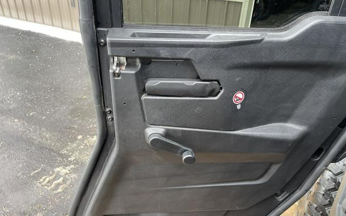 2025 Can-Am® Defender MAX Lone Star Cab HD10