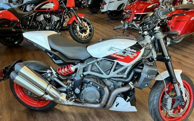 2023 Indian FTR Sport White Lightning/Indy Red Sport