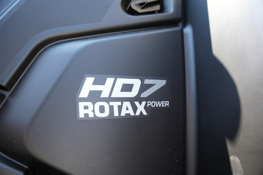2026 Can-Am Outlander PRO XU HD7