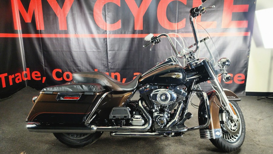 2013 HARLEY-DAVIDSON FLHR ROAD KING ANN - F638650