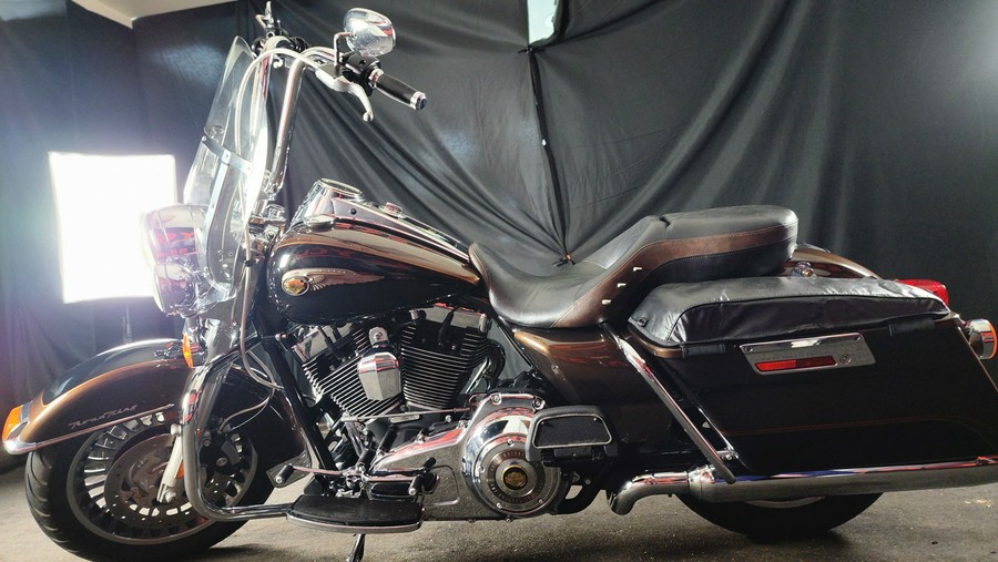 2013 HARLEY-DAVIDSON FLHR ROAD KING ANN - F638650