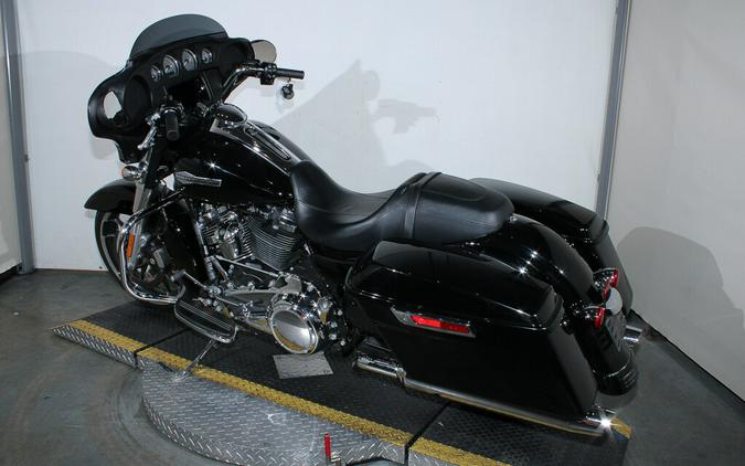 2023 Harley-Davidson Street Glide Grand American Touring FLHX