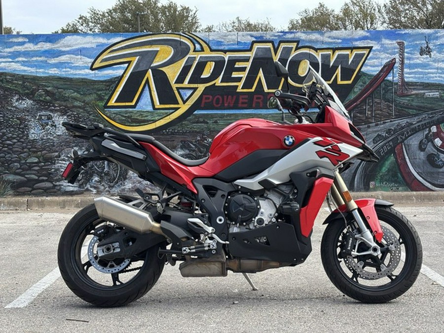 2021 BMW S 1000 XR Racing Red