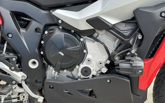 2021 BMW S 1000 XR Racing Red
