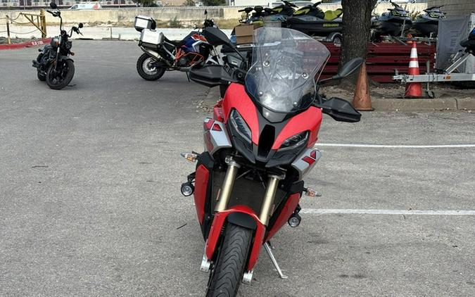 2021 BMW S 1000 XR Racing Red