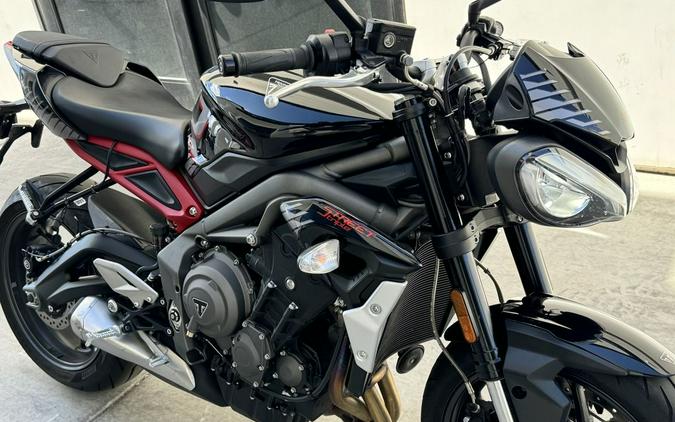 2022 Triumph Street Triple R Sapphire Black